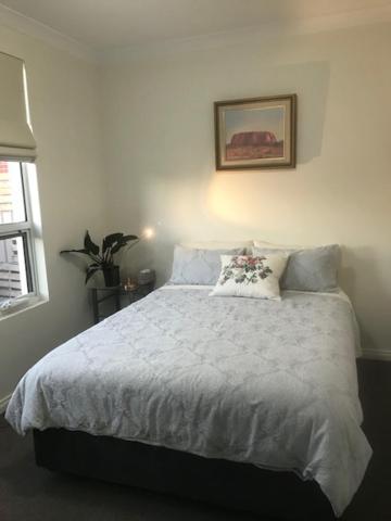 Not Quite The Ritz Bed & Breakfast Adelaide Bagian luar foto